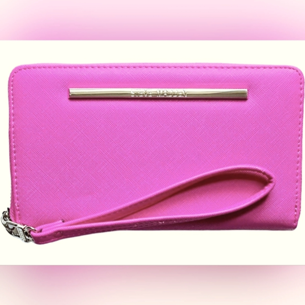NWT Steve Madden BZippy Hot Pink Zip Around Wallet (Wristlet)